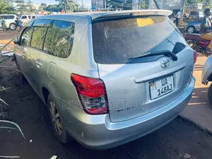 Toyota Corolla Fielder 1.5 Petrol FWD 2011 Silver