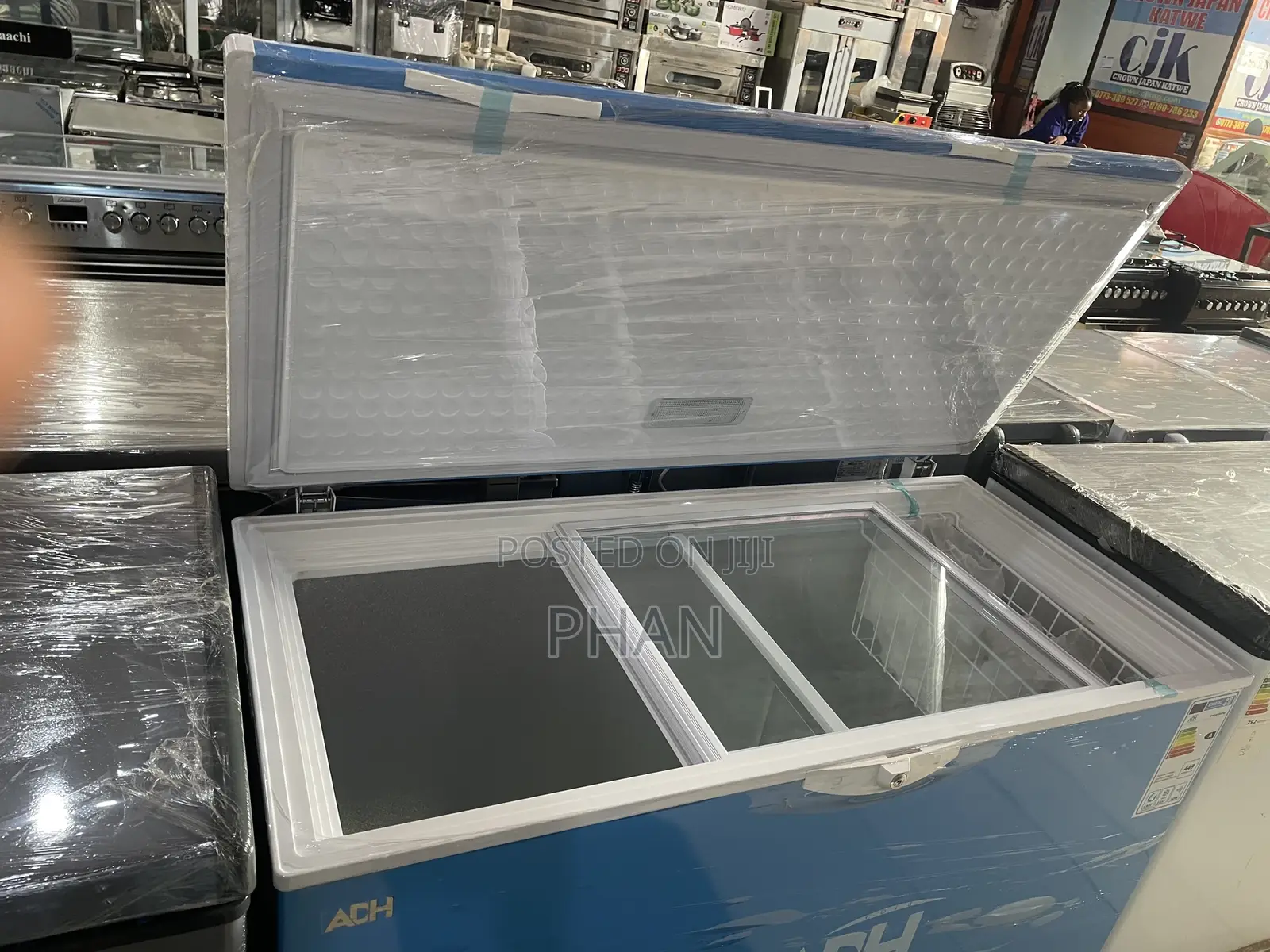 Adh 400litres Deep Freezer