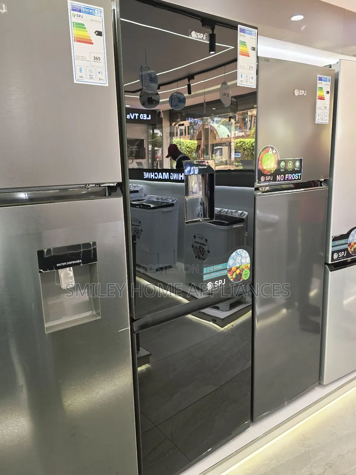 369ltr SPJ Black Mirror Finish Doubledoor Fridge at Discount