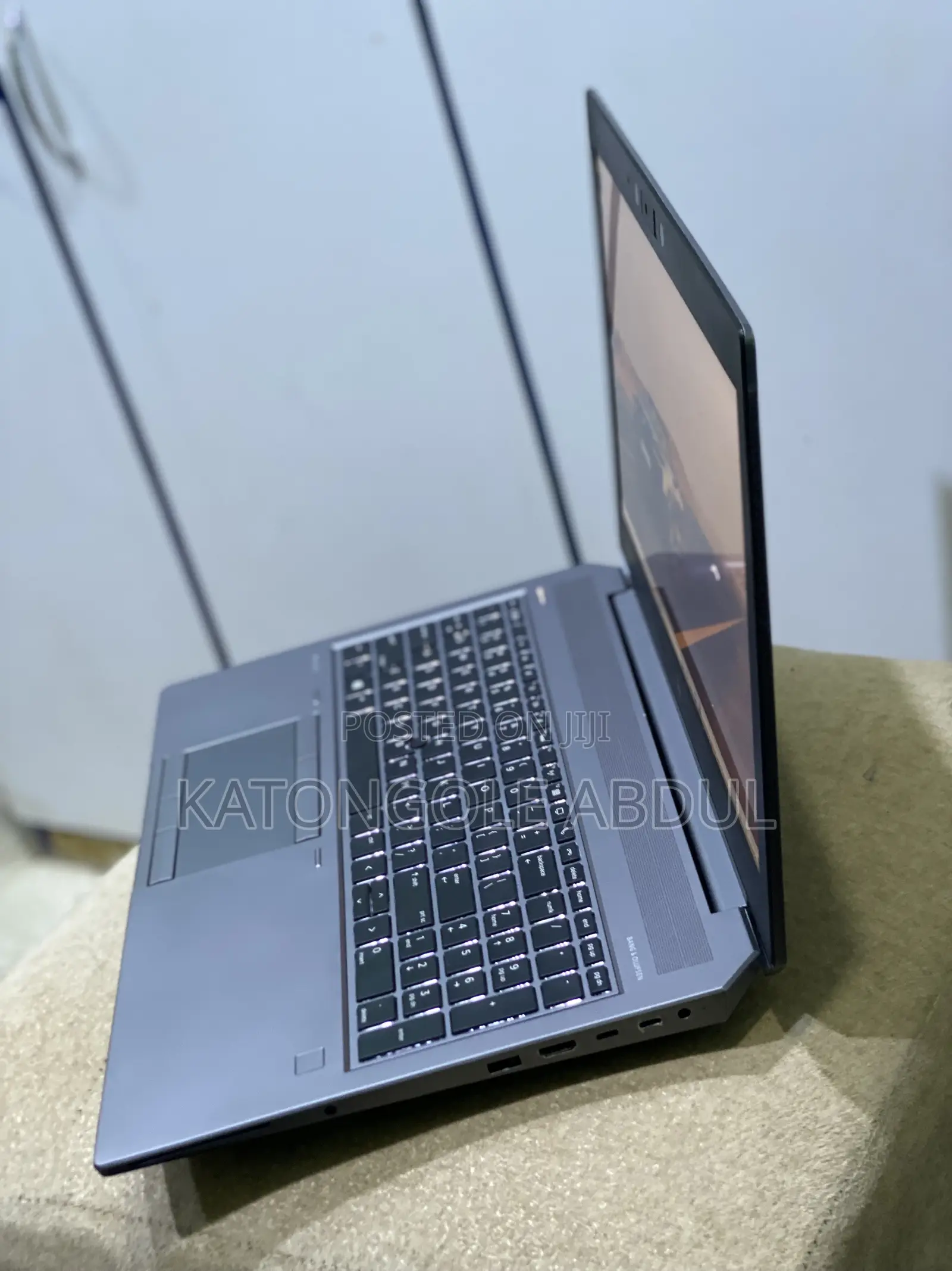 New Laptop HP ZBook 15u G5 32GB Intel Core I9 SSD 1T