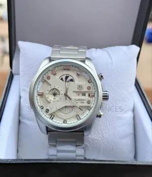 Carrera Stylish Mens Classy Analog Wrist Watch at Good Price