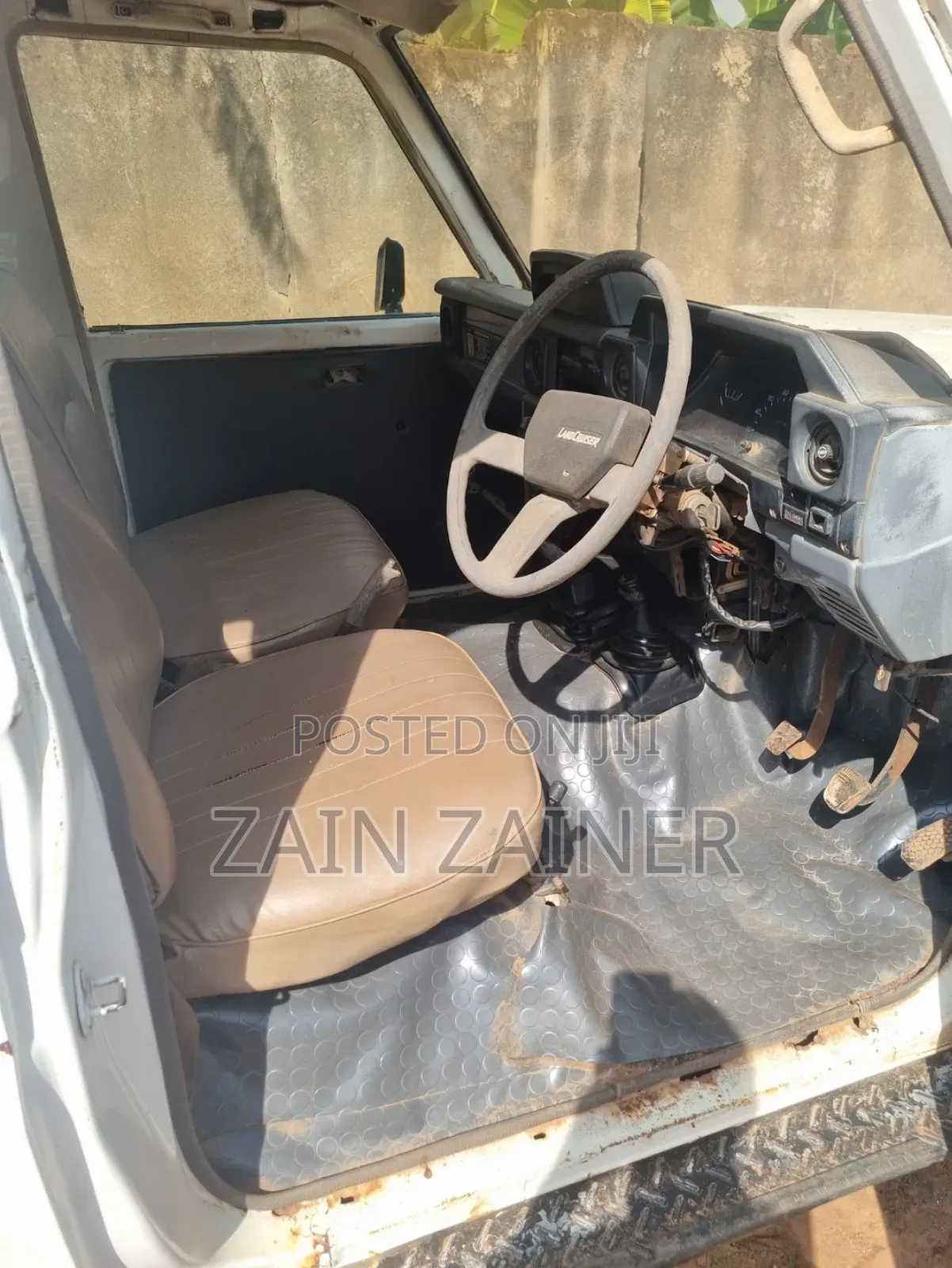 Toyota Land Cruiser 70 1989 White