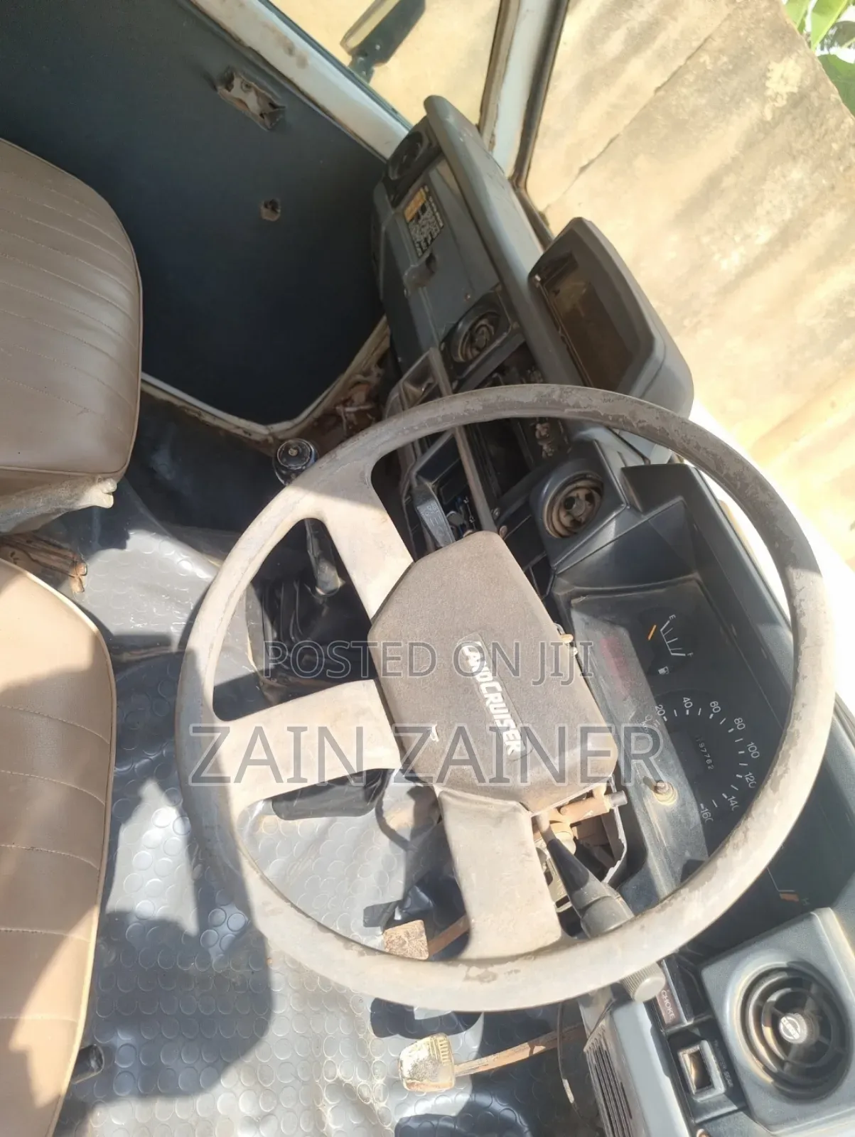 Toyota Land Cruiser 70 1989 White