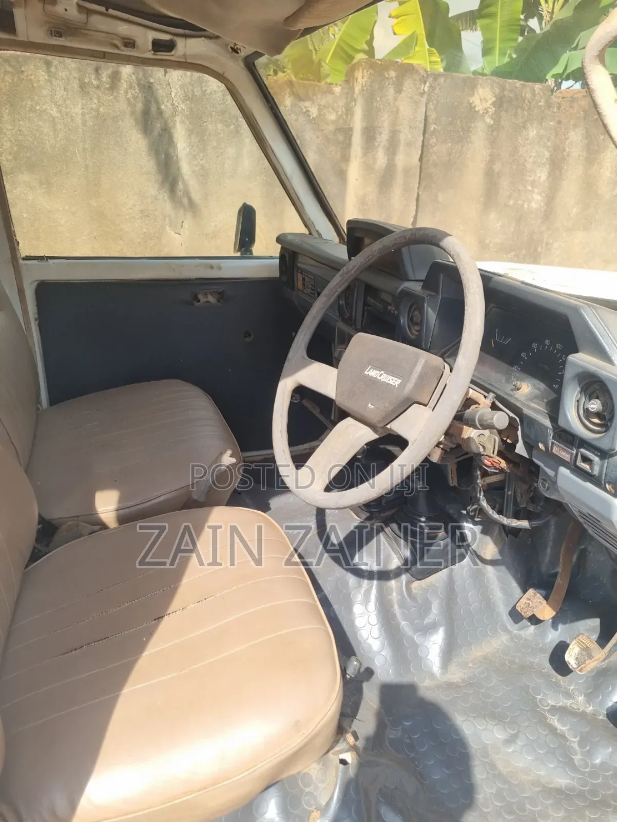 Toyota Land Cruiser 70 1989 White