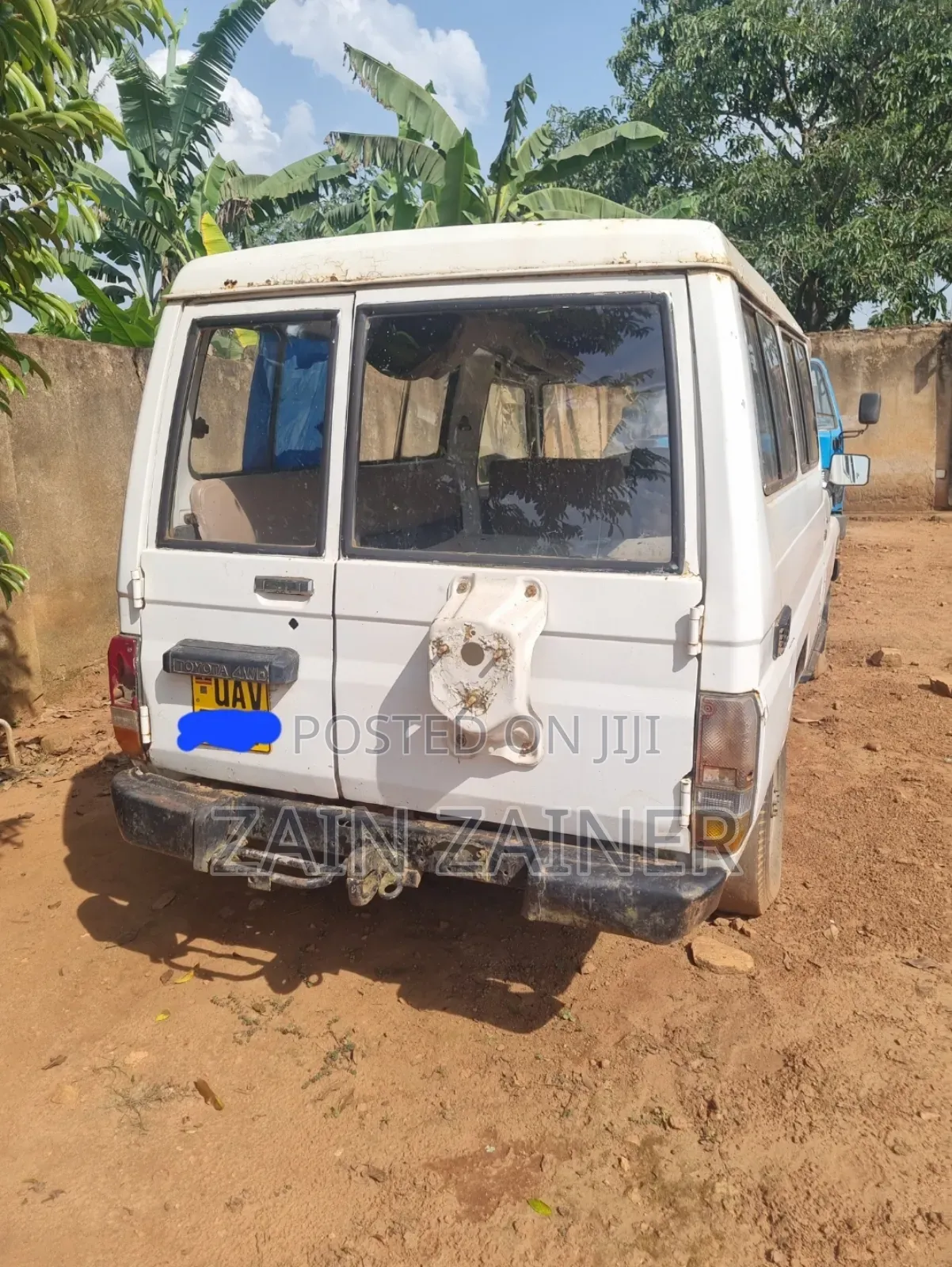 Toyota Land Cruiser 70 1989 White
