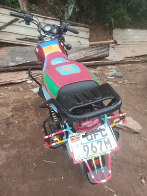 TVS HLX 125 2023 Red