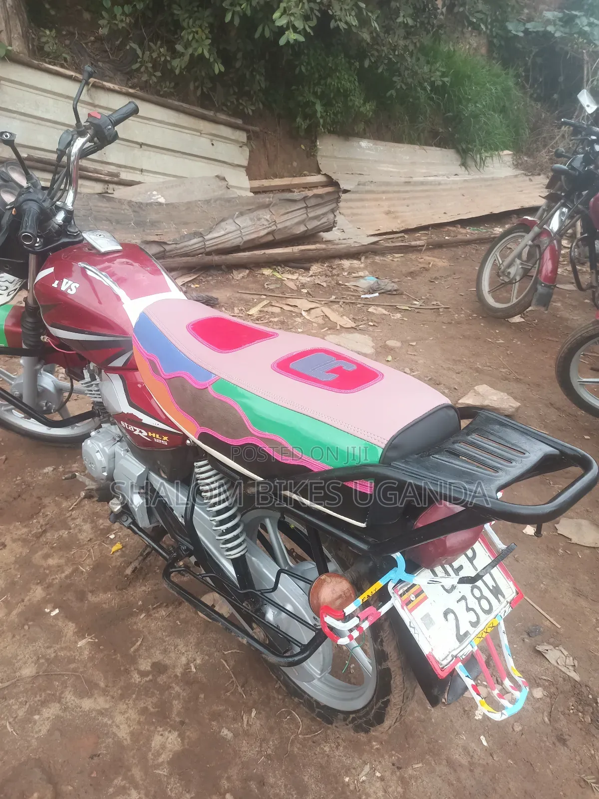 TVS HLX 125 2023 Red