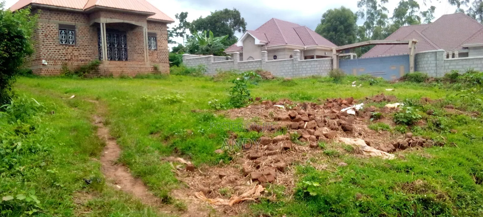 Kakiri Town Plot 60/90ft Near Kakiri Barracks Private Mailo