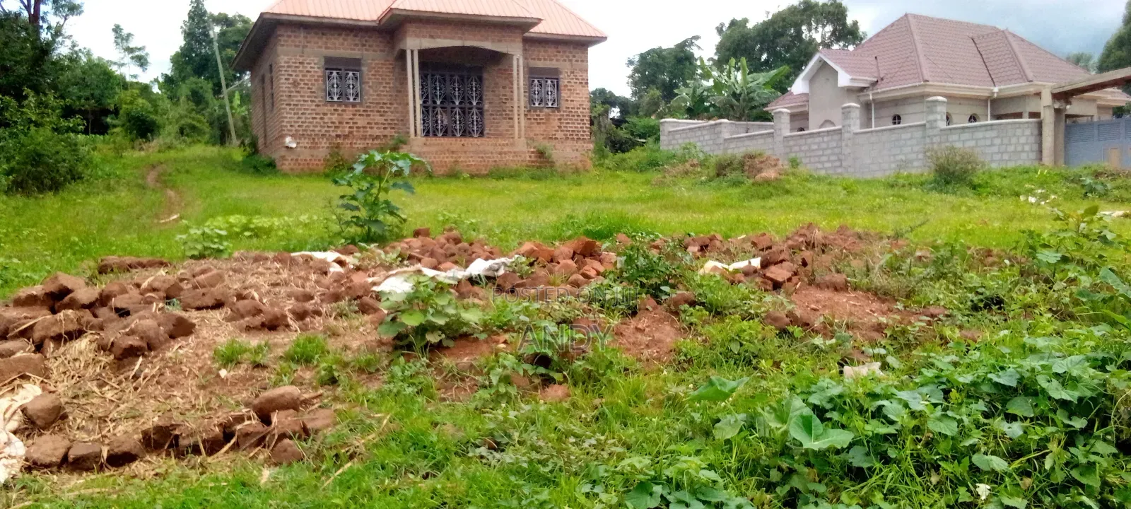 Kakiri Town Plot 60/90ft Near Kakiri Barracks Private Mailo