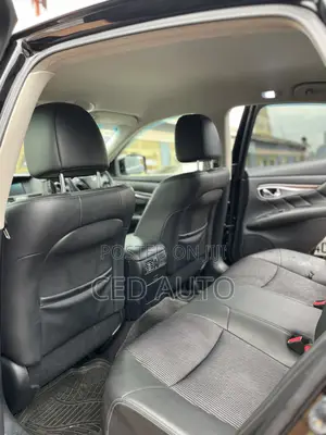 Nissan Fuga 2013 Black