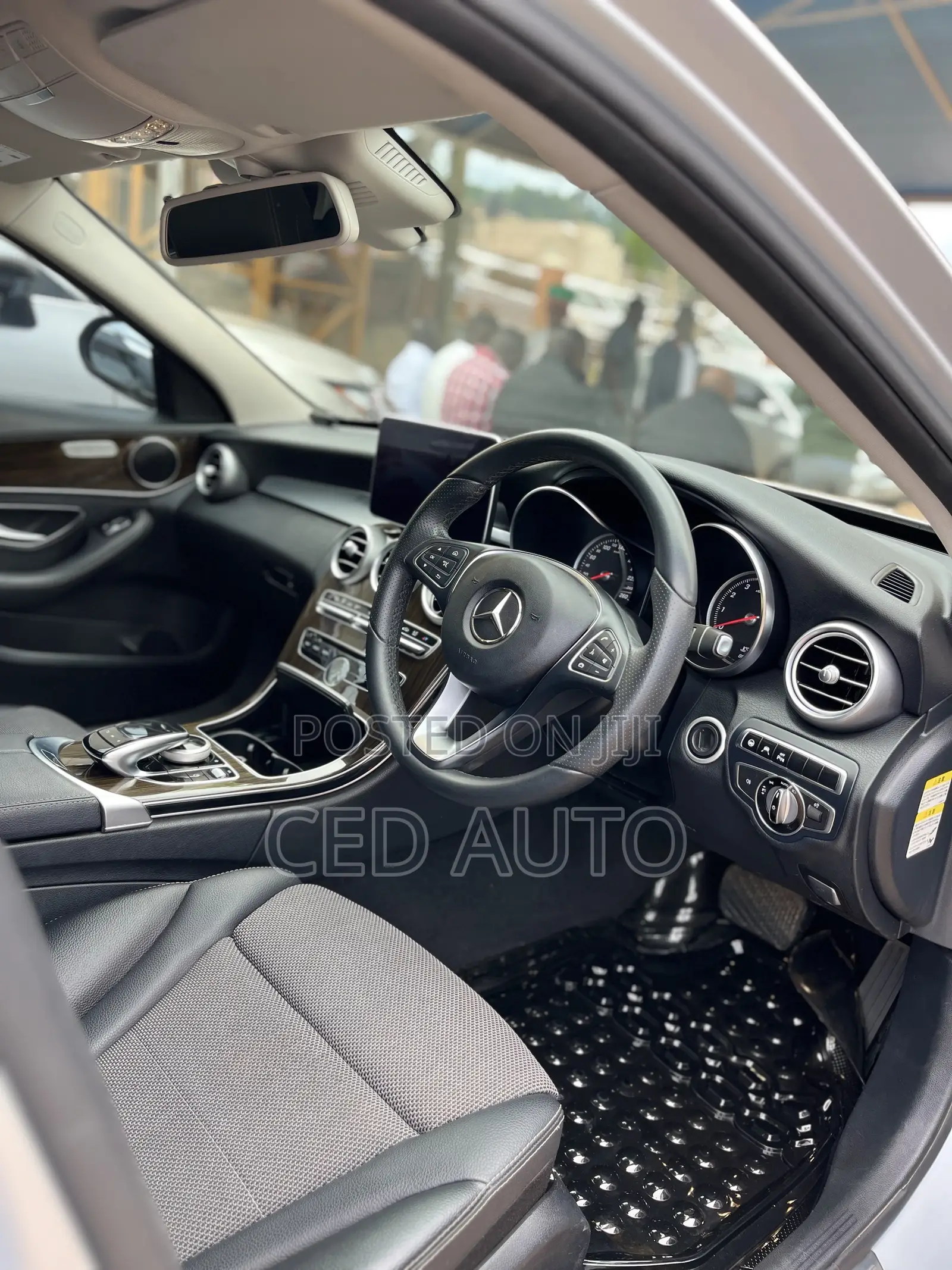 Mercedes-Benz C200 2016 Silver
