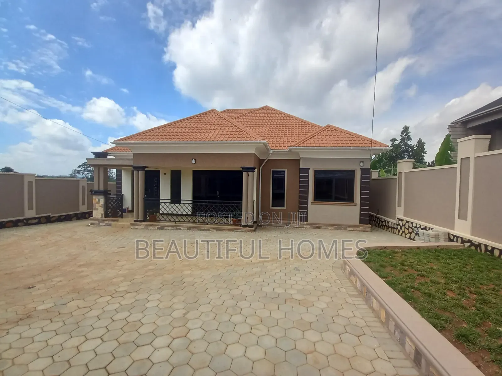 Furnished 4bdrm House in Kira for sale