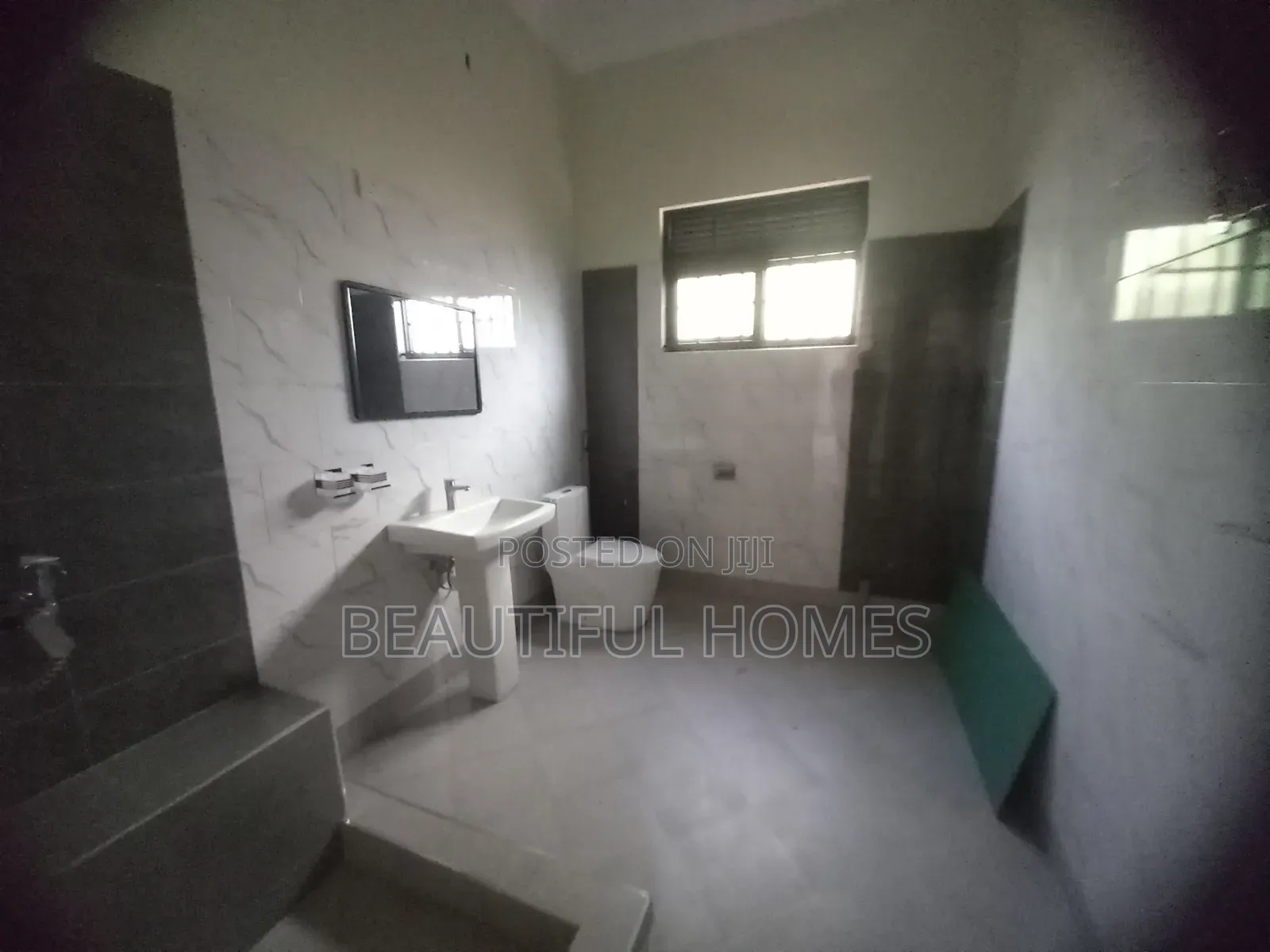 Furnished 4bdrm House in Kira for sale