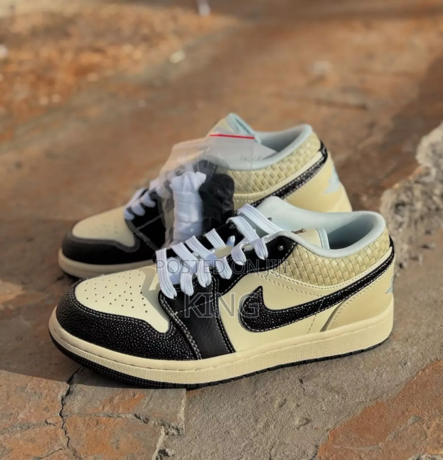 Air Jordan 1 Retro Low Se Coconut Milk/Glacier