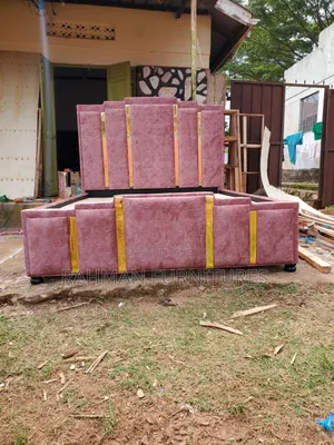 5 by Six Bed King