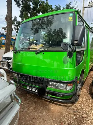 Photo - Mitsubishi Fuso Rosa 2011 Green