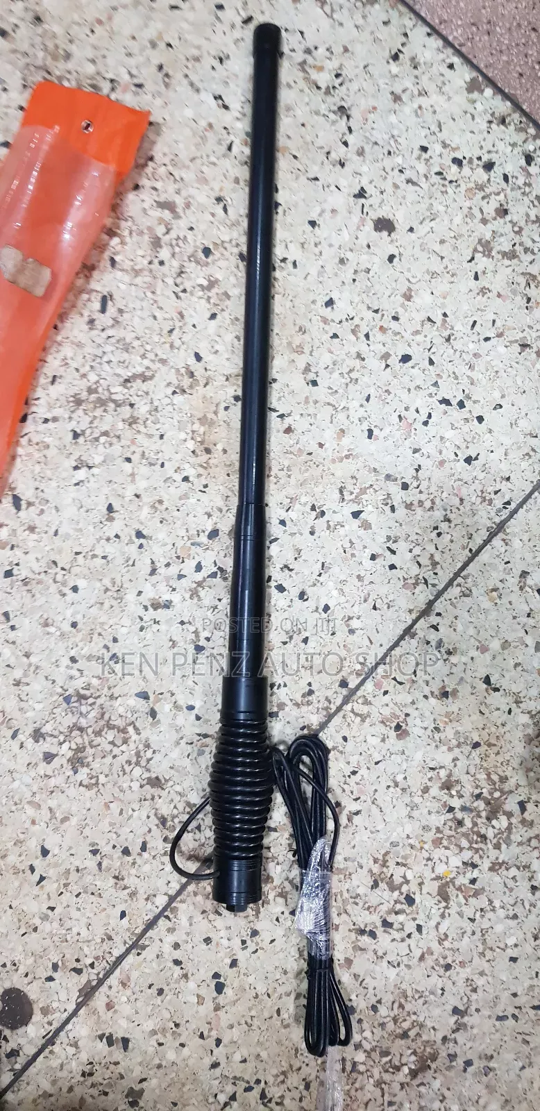 Hillux Revo Black Antenna