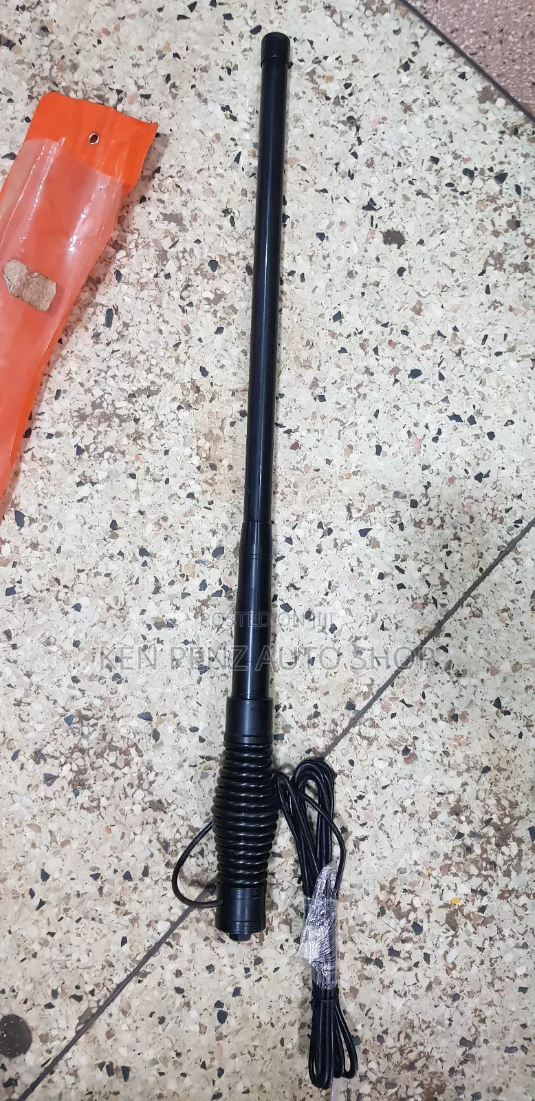 Hillux Revo Black Antenna