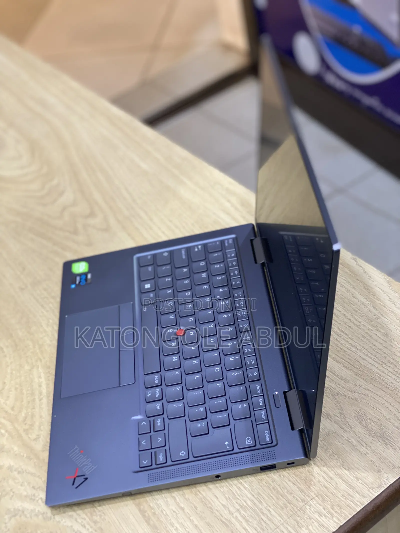 New Laptop Lenovo Thinkpad X1 Yoga 32GB Intel Core I7 SSD 32GB