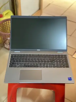New Laptop Dell 16GB Intel Core I7 SSD 512GB