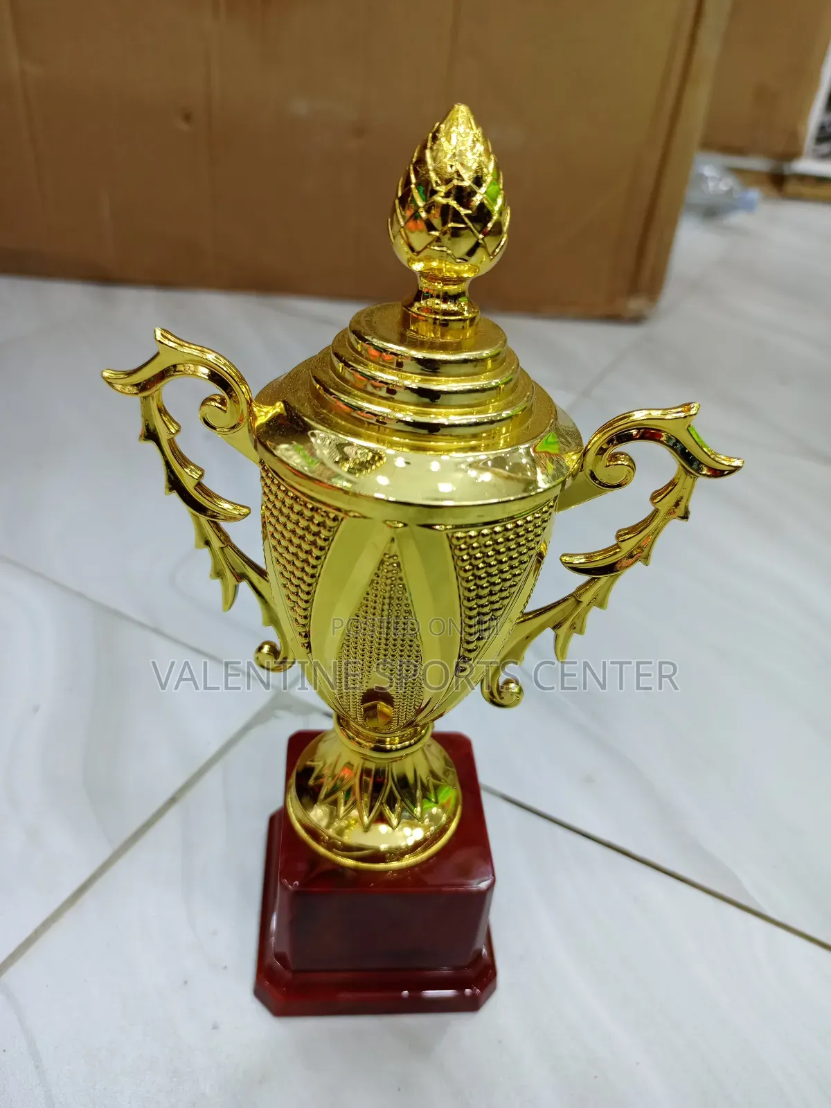 God Trophy Original