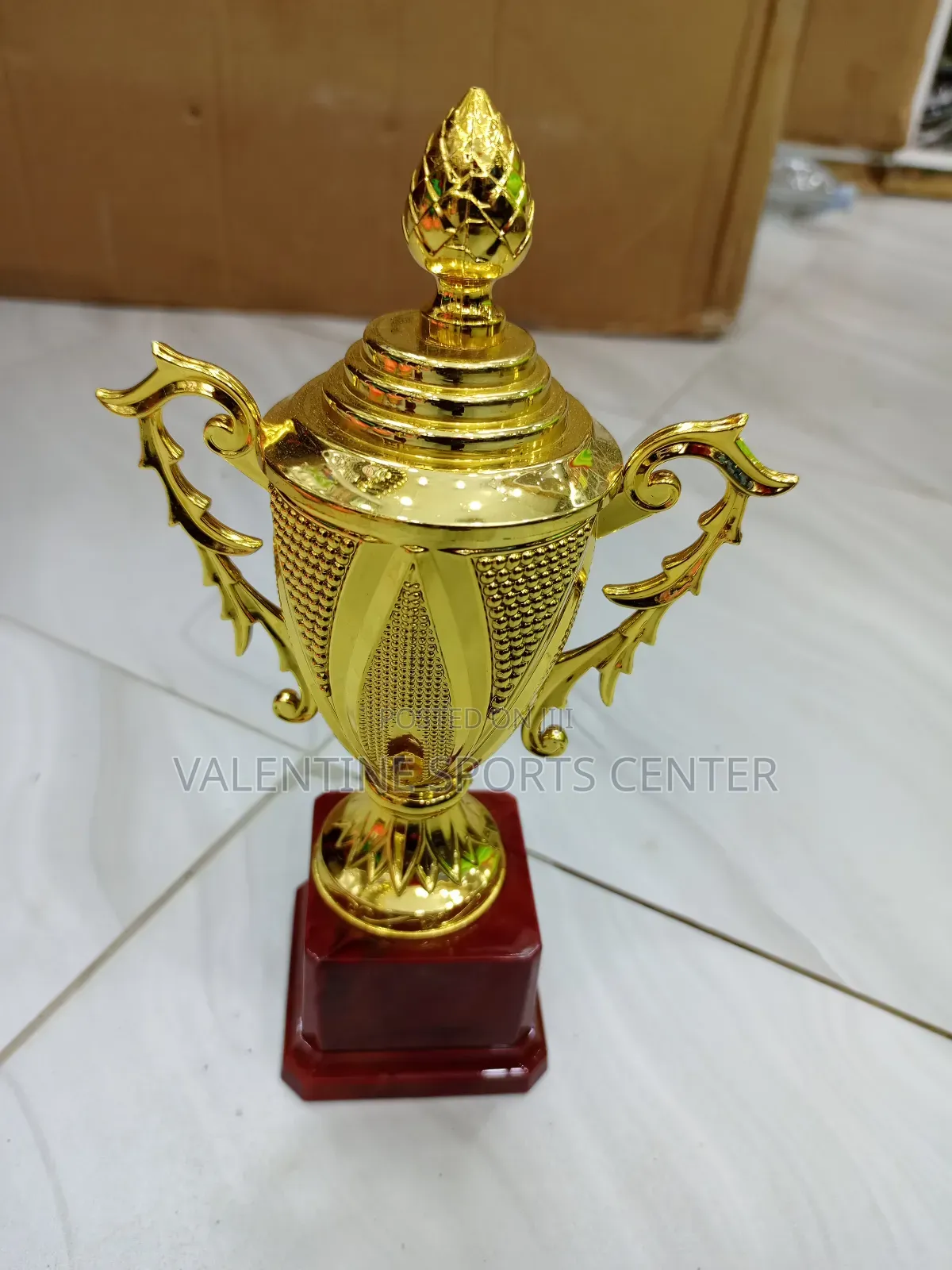 God Trophy Original