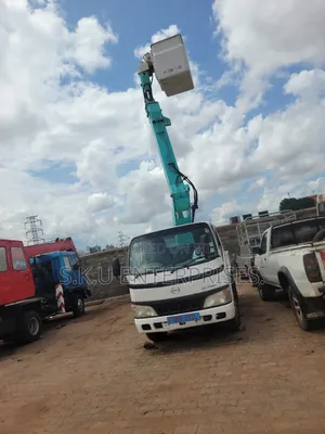 Bucket Truck/Cherry Picker/Aerial Platforms For Rent Hire