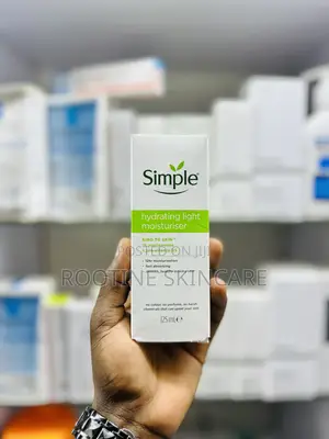 Simple Hydrating Light Moisturiser Kind to Skin Moisturizer
