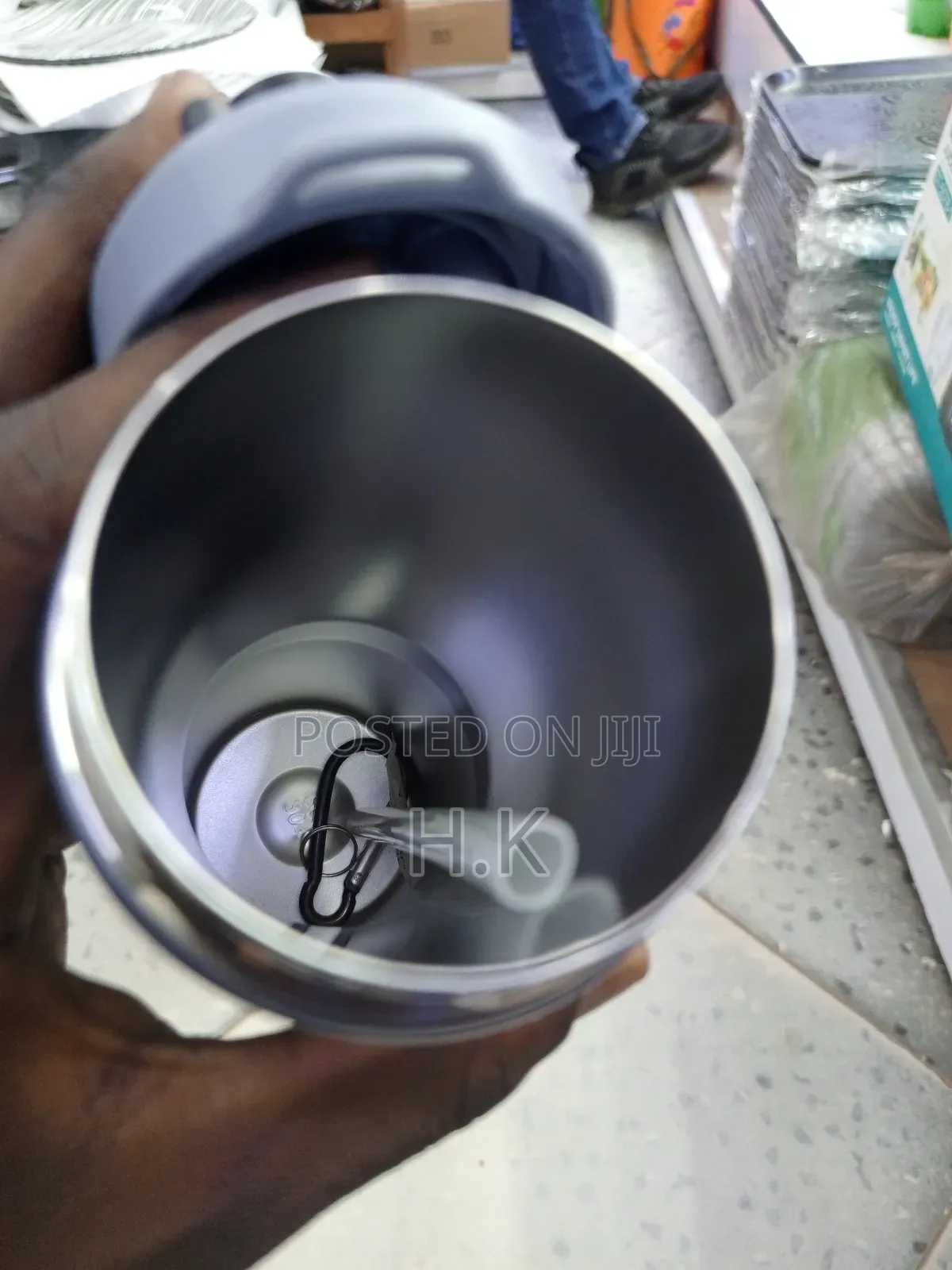 680ml Fashion Classic Vacuum Bottle
