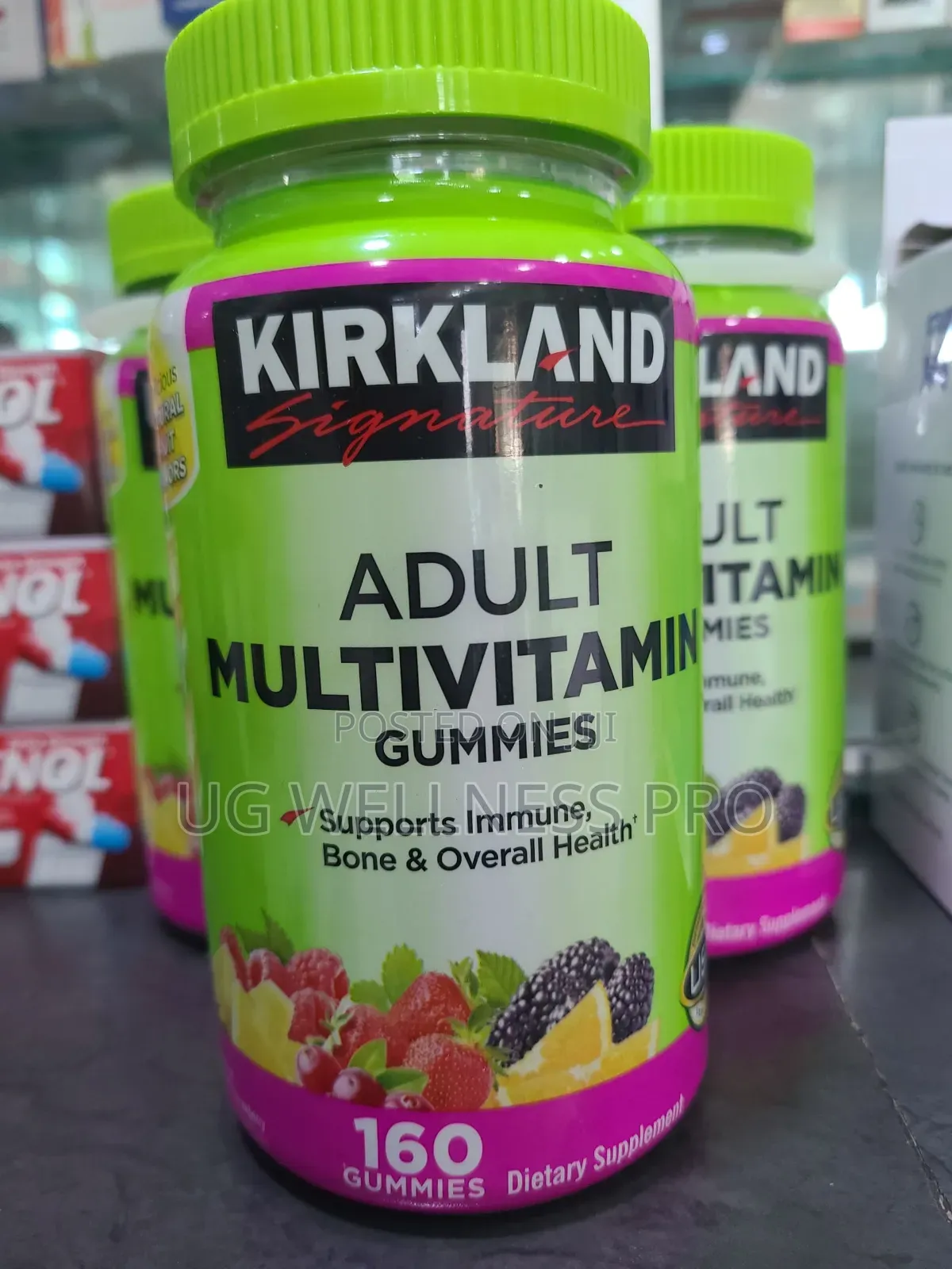 Kirkland Signature Adult Multivitamin Gummies, 160 Count