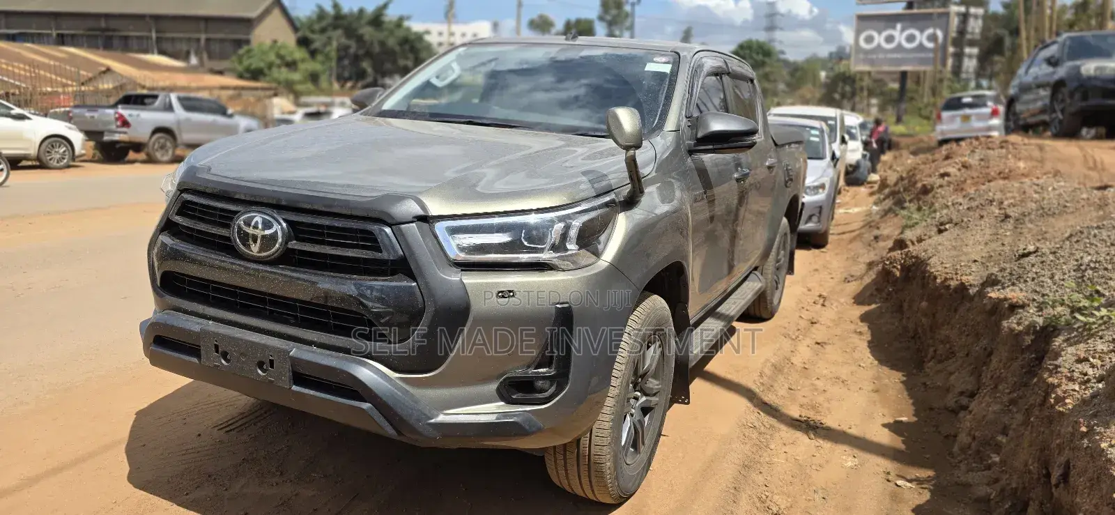 Toyota Hilux 2022 Green