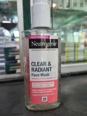 Photo - Neutrogena Clear Radiant Face Wash With Vitamin C 200ml