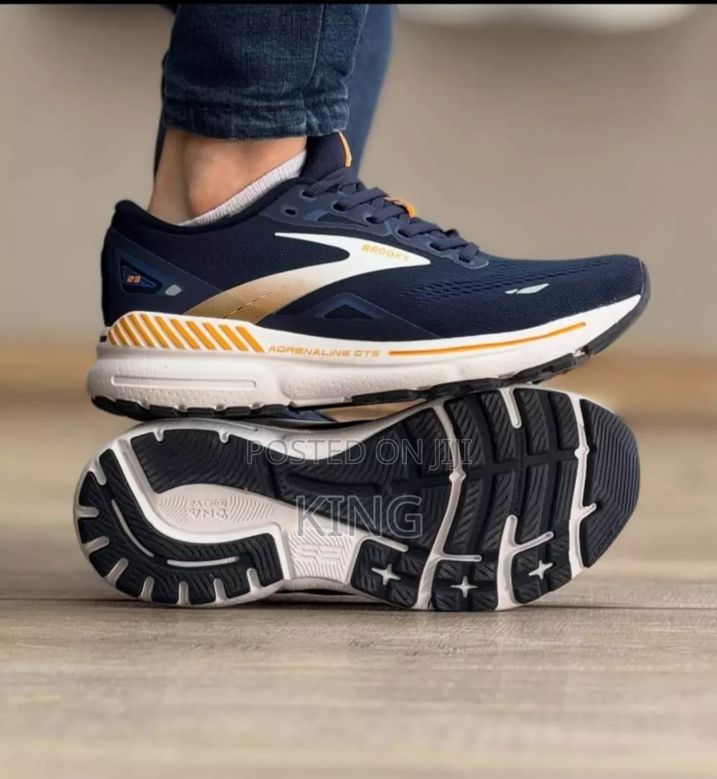 Brooks Adrenaline GTS Sneakers