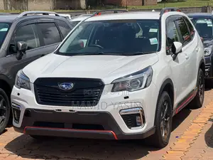 Photo - Subaru Forester 2019 White