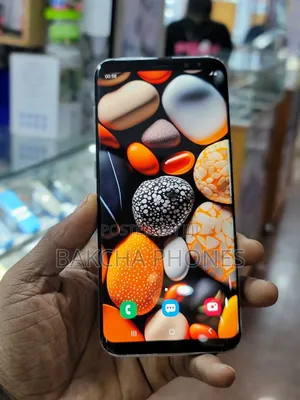 Photo - New Samsung Galaxy S8 Plus 128 GB Blue