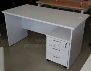 Sleek PVD Coating Cylindrical Bottom/ Stainless Office Desk/
