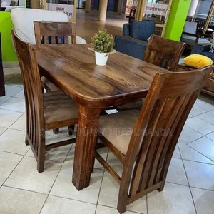 Pure Mugavu Dinning Table