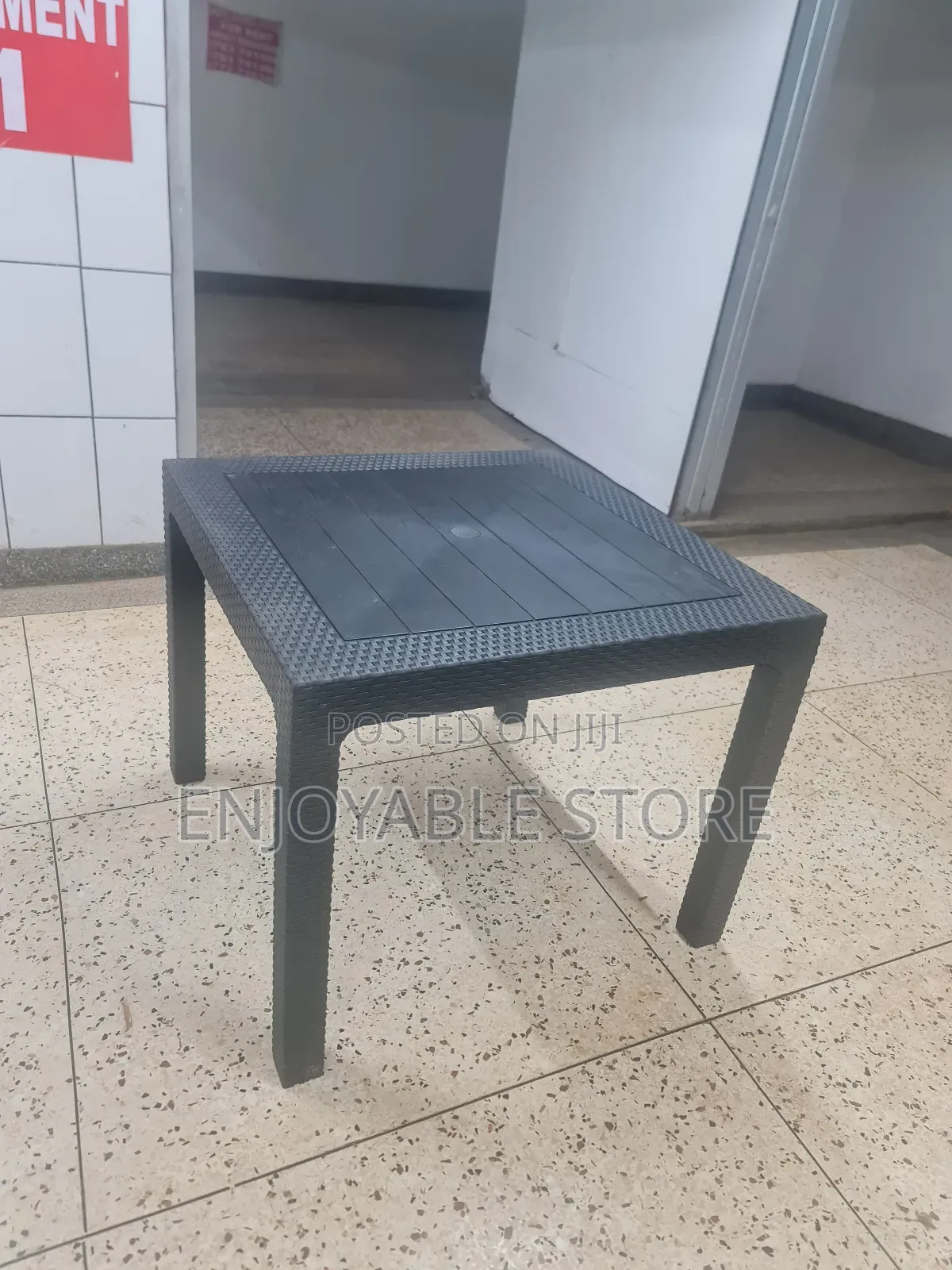 Restaurant Tables Plastic