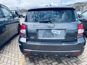 Toyota IST 2011 Gray