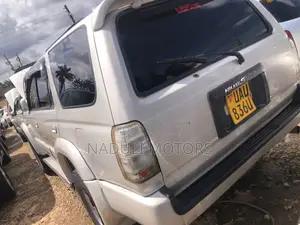 Toyota Hilux Surf 2008