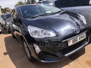 Toyota Aqua 2017 Black
