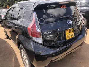 Toyota Aqua 2017 Black