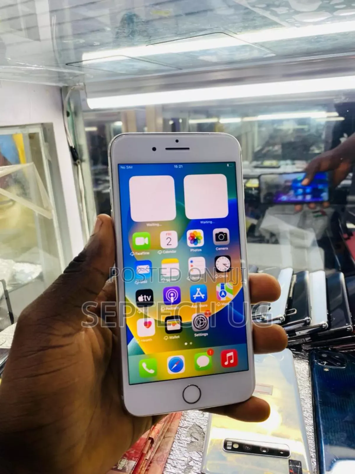 New Apple iPhone 8 Plus 64 GB White