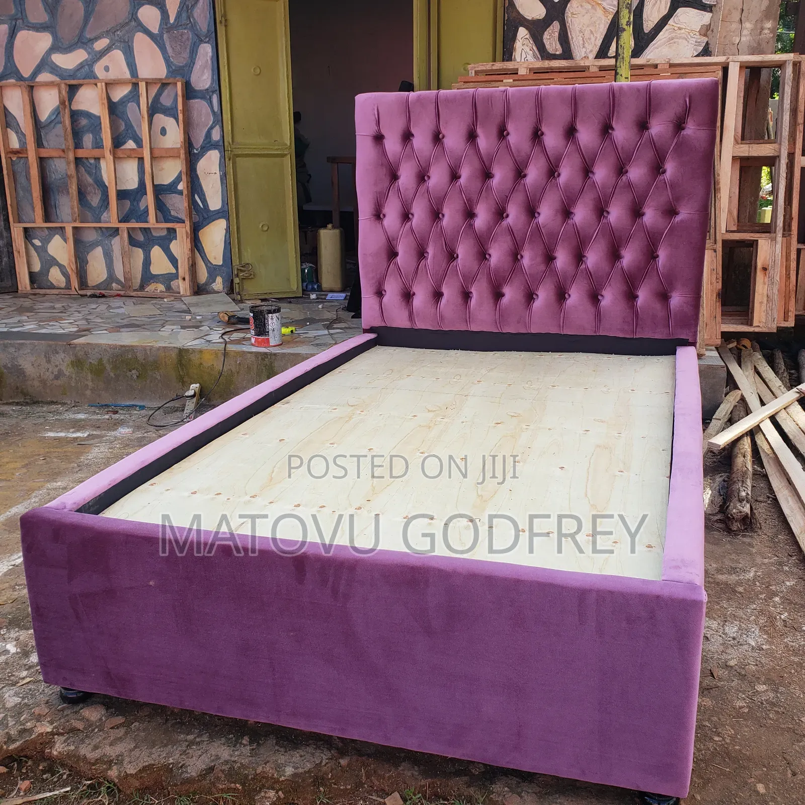 Hot Pink 4×6 Bed