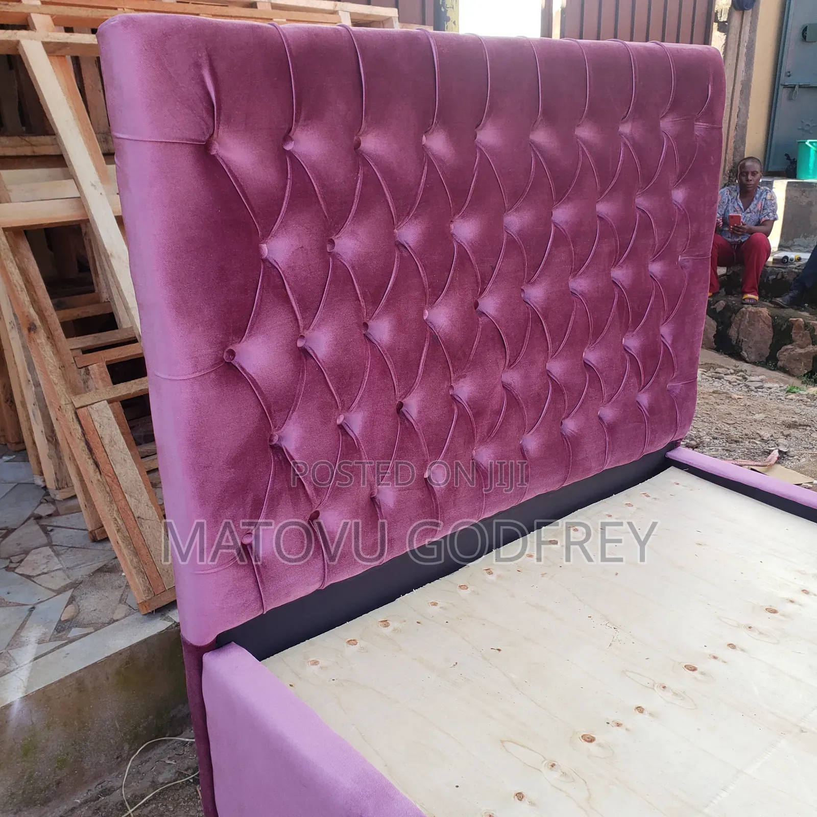 Hot Pink 4×6 Bed