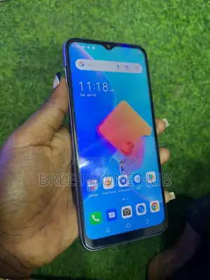 Tecno Spark 8C 64 GB Purple
