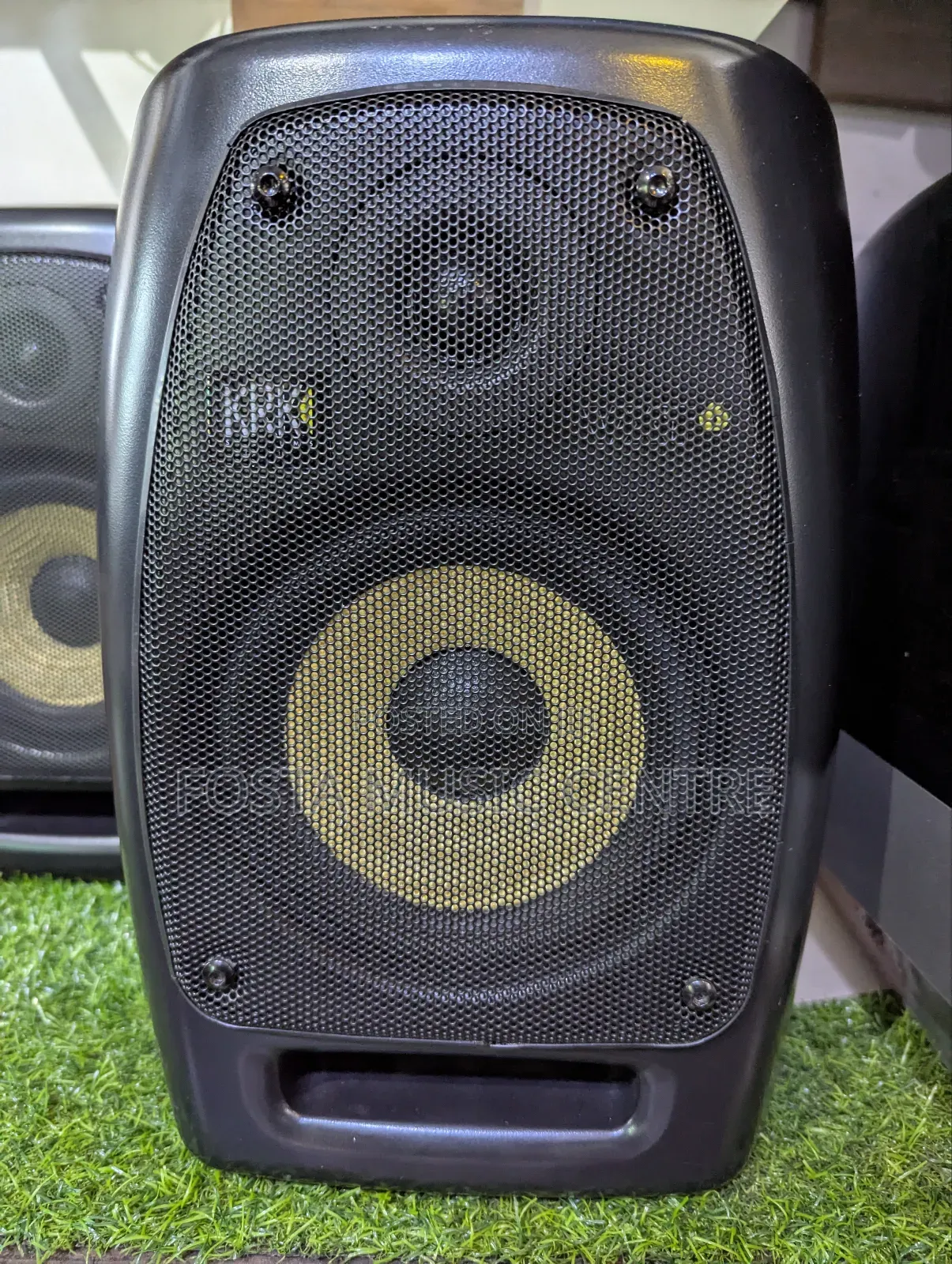 KRK VXT 6 With Grills Studio Monitors
