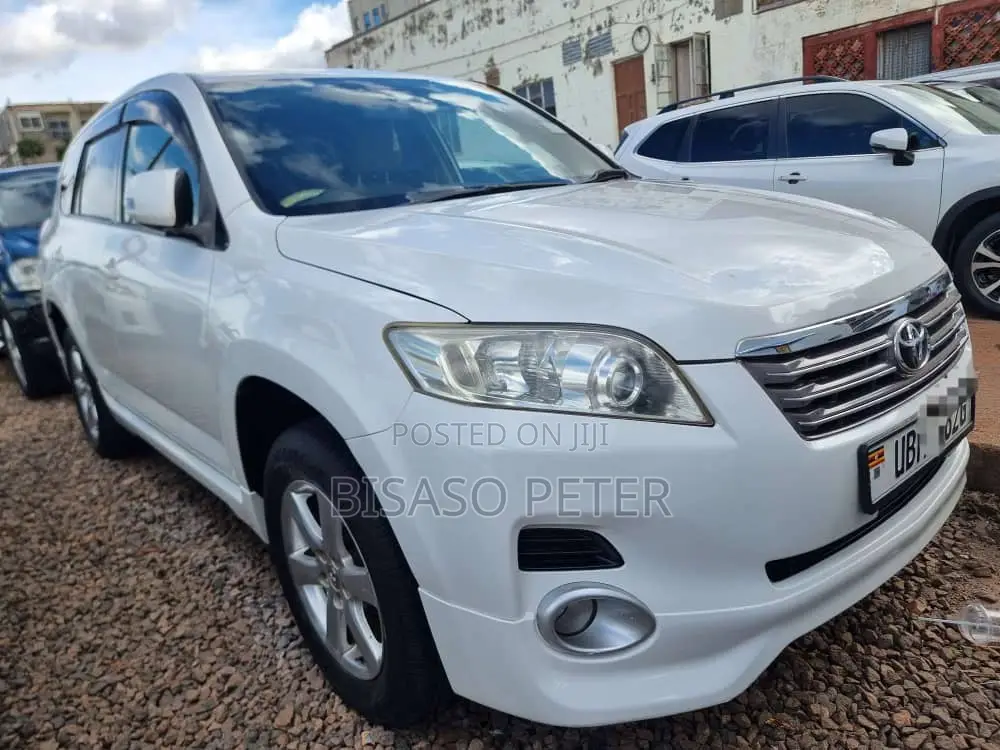 Toyota Vanguard 2008 White