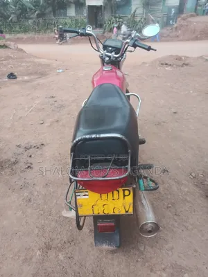 Bajaj Boxer 100 2016 Red