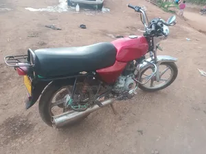 Bajaj Boxer 100 2016 Red